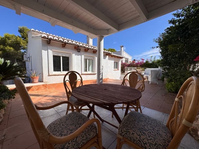 5 slaapkamer Villa te koop in Moraira, Teulada-Moraira met zwembad garage - € 449.000 (Ref: 10162079)