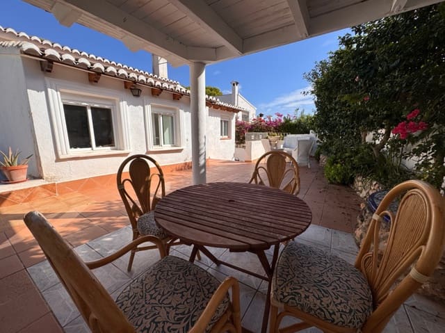 5 slaapkamer Villa te koop in Moraira, Teulada-Moraira met zwembad garage - € 449.000 (Ref: 10162079)