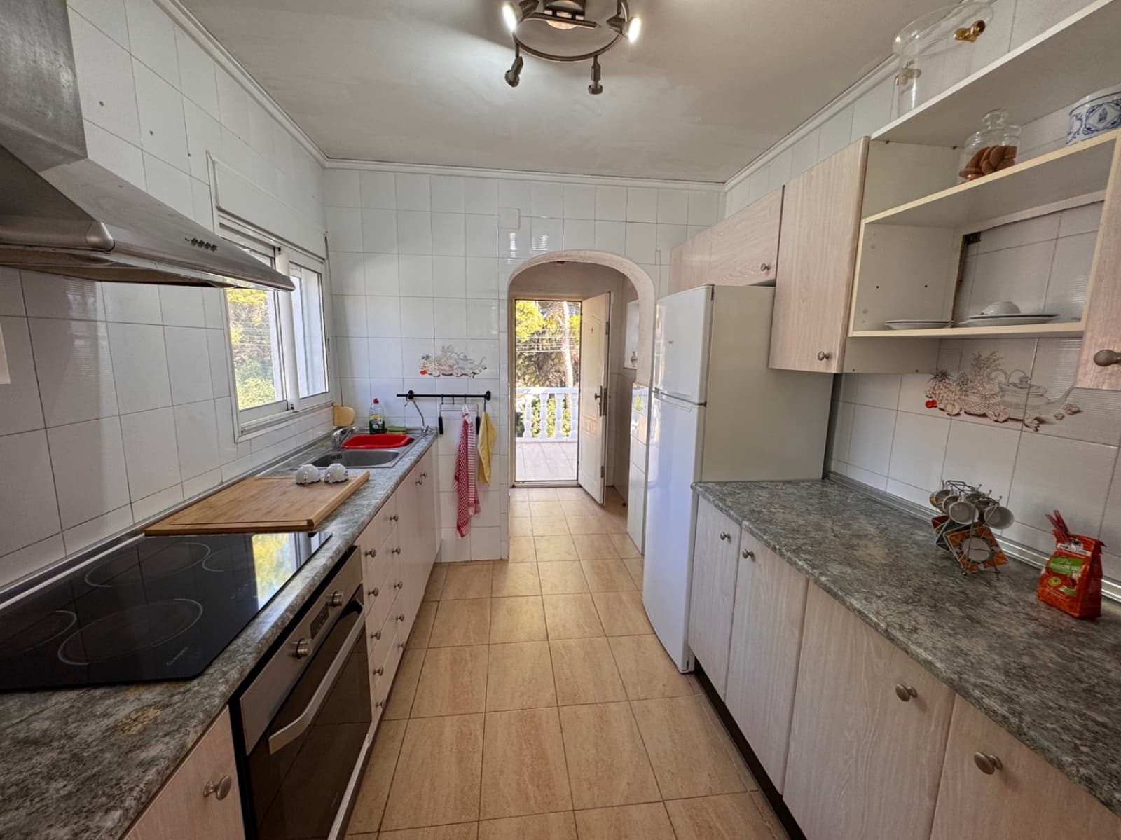 5 slaapkamer Villa te koop in Moraira met zwembad garage - € 449.000 (Ref: 10162079)