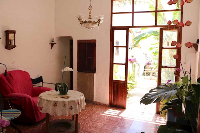 5 soverom Hus til salgs i Teulada Pueblo, Teulada-Moraira - € 295 000 (Ref: 4026299)