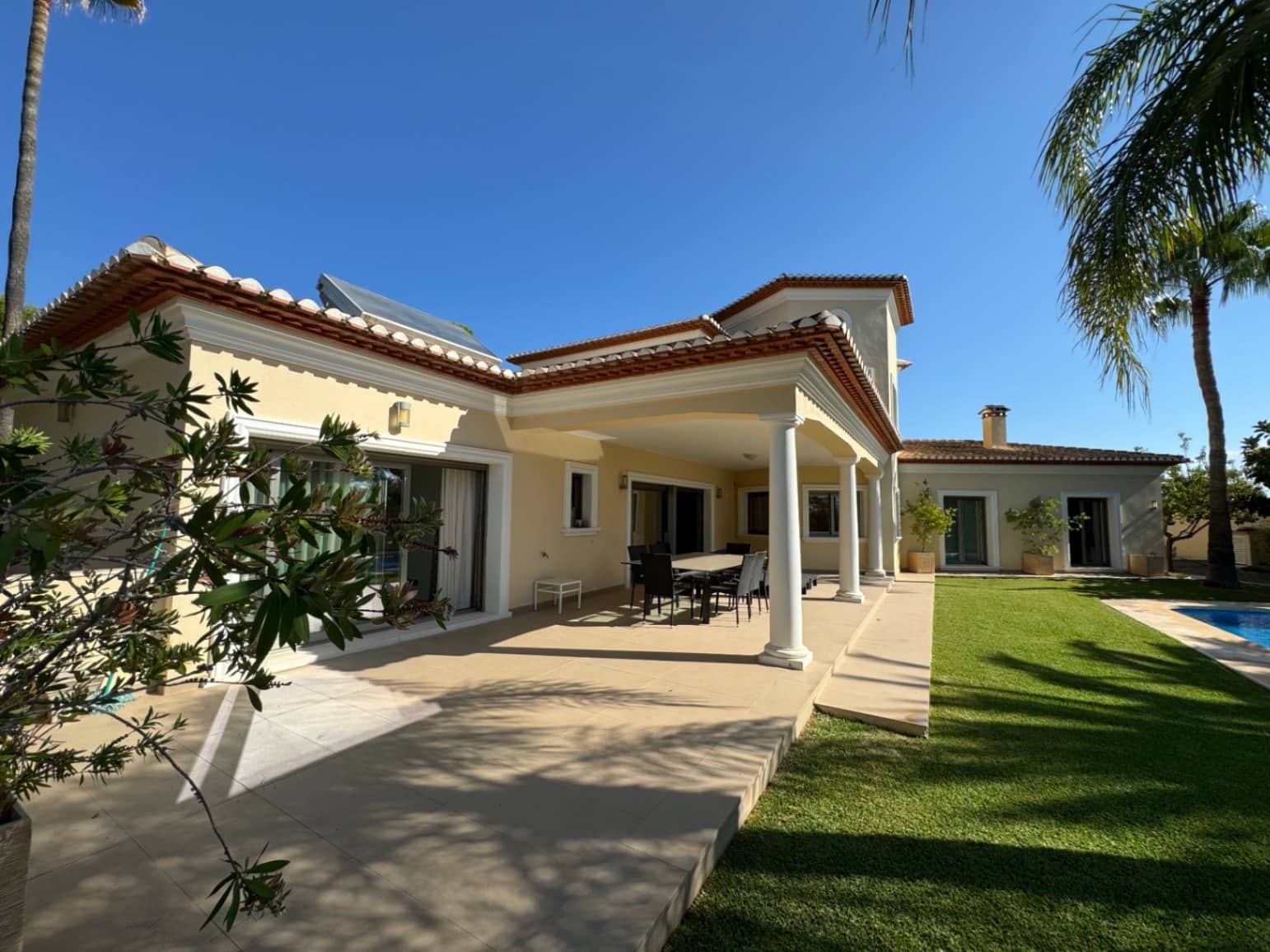 4 bedroom Villa for sale in Benissa with pool garage - € 1,350,000 (Ref: 4416640)