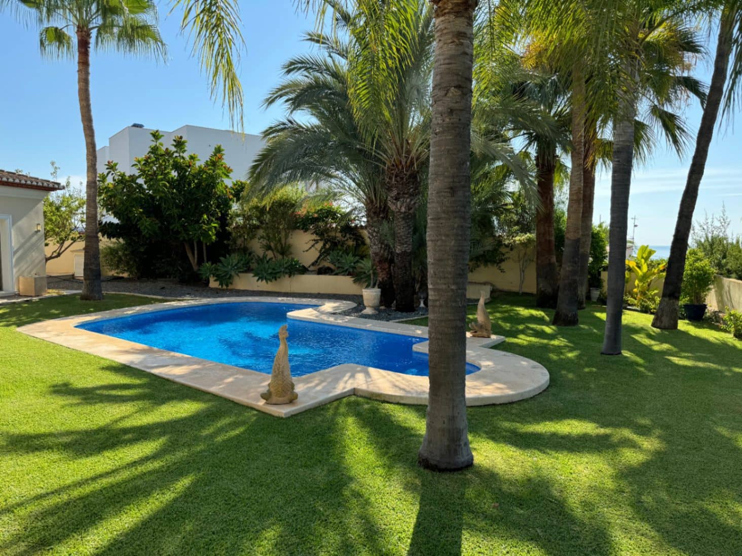 4 bedroom Villa for sale in Benissa with pool garage - € 1,350,000 (Ref: 4416640)