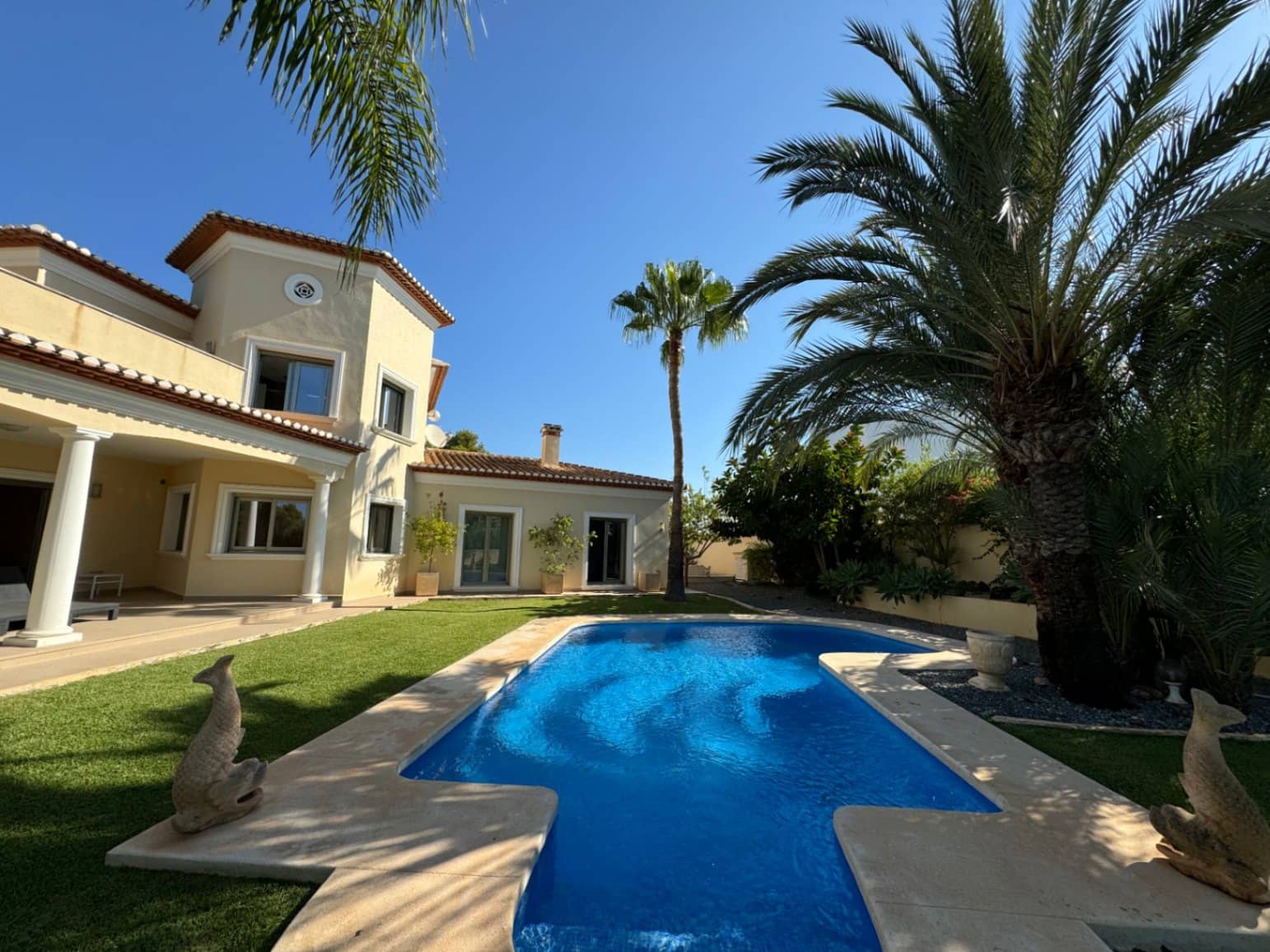 4 bedroom Villa for sale in Benissa with pool garage - € 1,350,000 (Ref: 4416640)