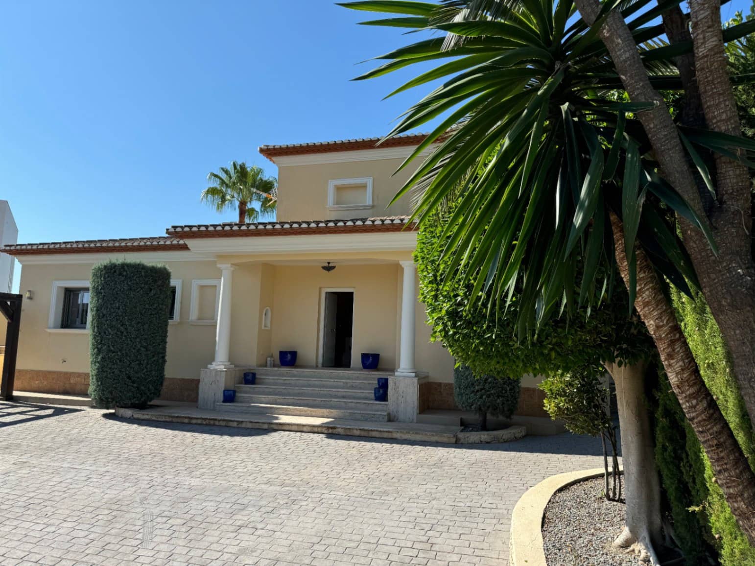 4 bedroom Villa for sale in Benissa with pool garage - € 1,350,000 (Ref: 4416640)