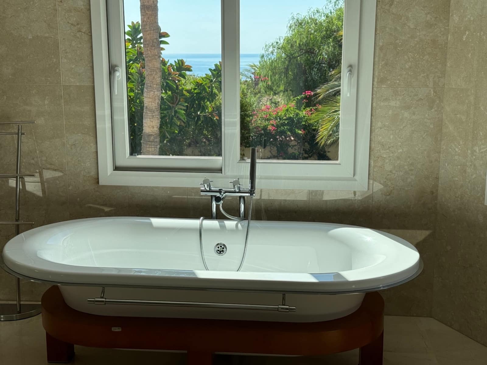 4 bedroom Villa for sale in Benissa with pool garage - € 1,350,000 (Ref: 4416640)