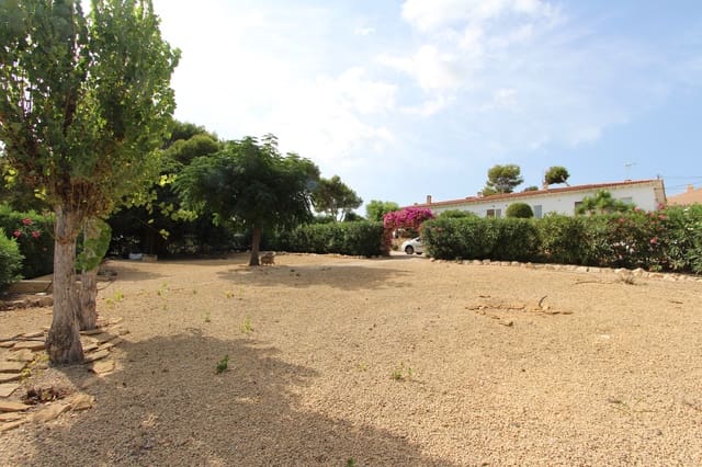 9 Zimmer Villa zu verkaufen in Moraira, Teulada-Moraira mit Garage - 674.900 € (Ref: 6327536)