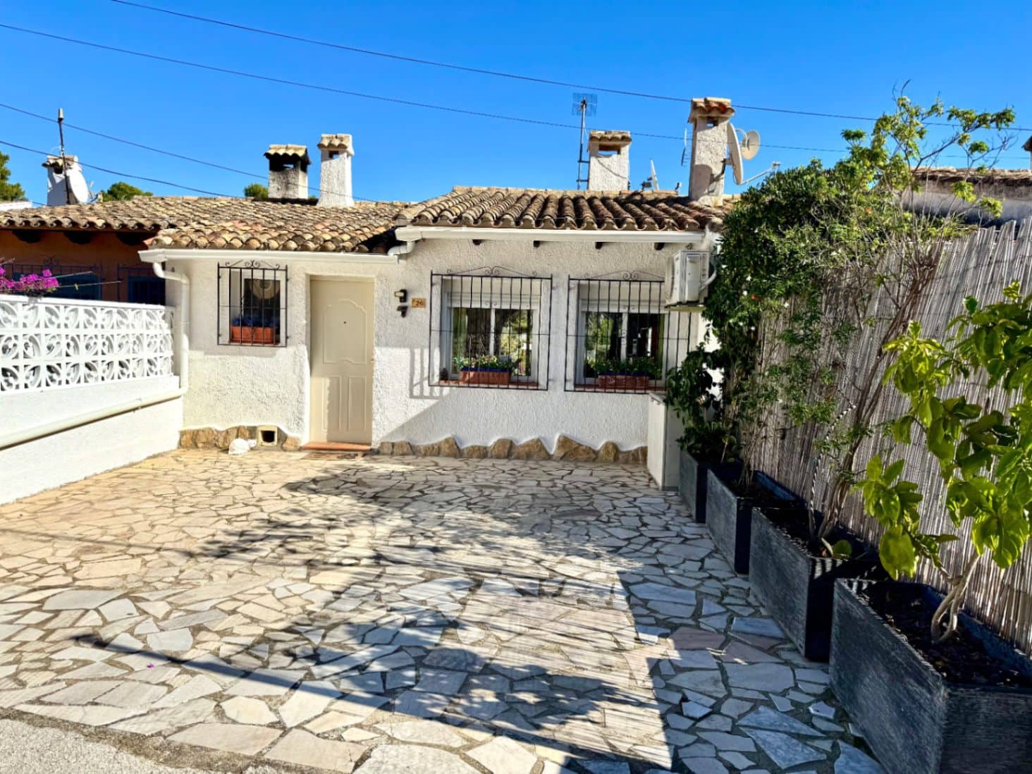 3 sypialnia Bungalow na sprzedaż w Moraira z basenem garażem - 349 000 € (Ref: 6846690)