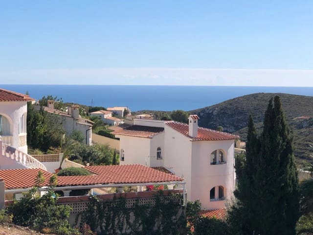 4 bedroom Villa for sale in Cumbre del Sol, Benitachell / Benitatxell with pool garage - € 900,000 (Ref: 7247171)