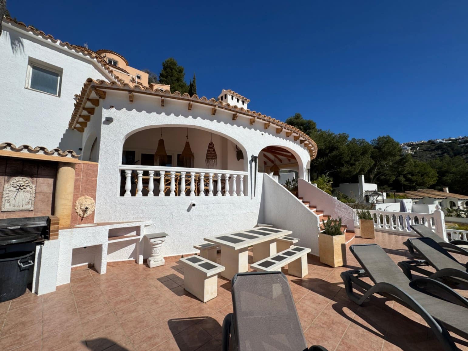 4 bedroom Villa for sale in Moraira with pool garage - € 980,000 (Ref: 7601013)