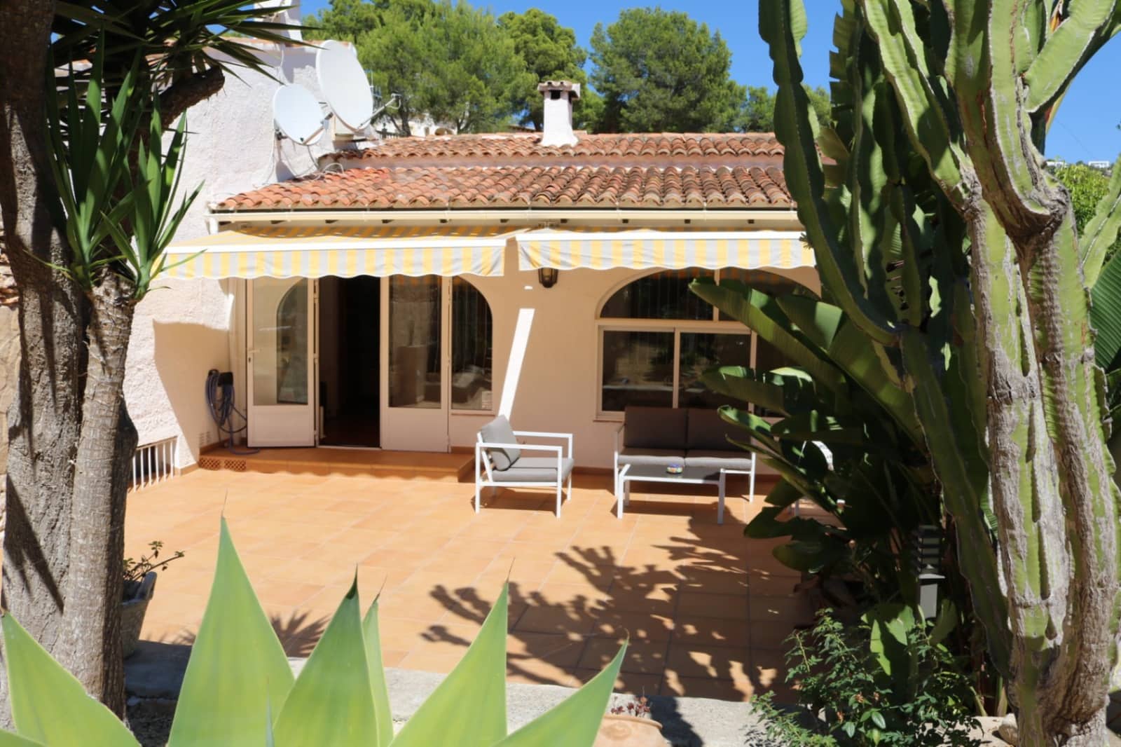 1 soveværelse Bungalow til leje i Moraira med swimmingpool - € 1.100 (Ref: 7654286)