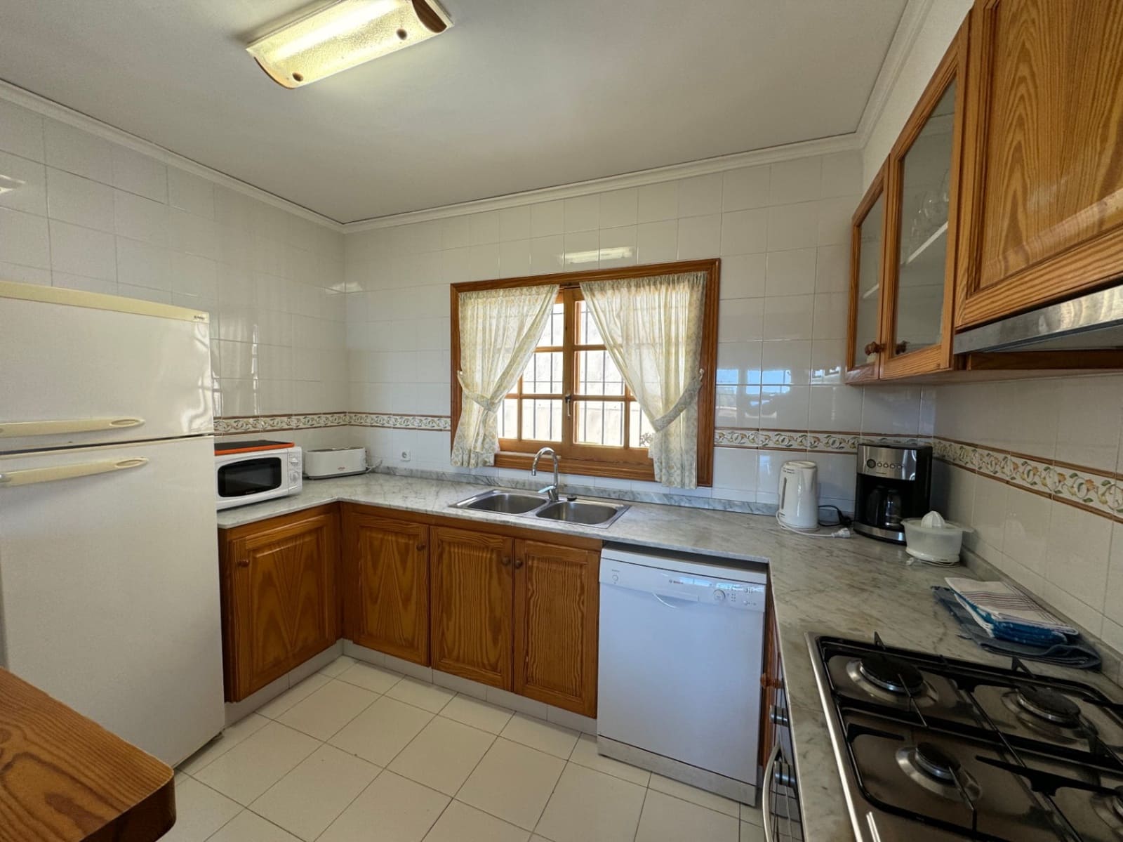 Bungalow de 3 chambres à louer à Moraira avec piscine garage - 1 400 € (Ref: 7656241)