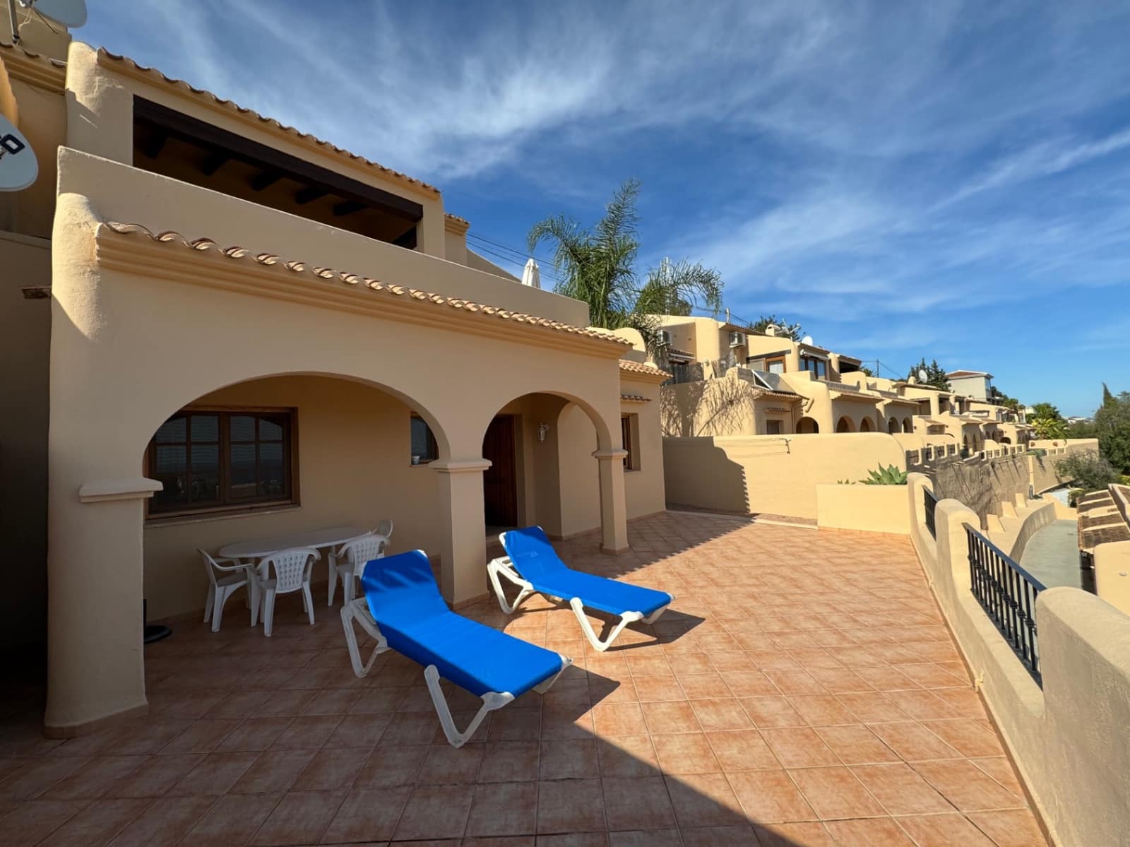 Bungalow de 3 chambres à louer à Moraira avec piscine garage - 1 400 € (Ref: 7656241)