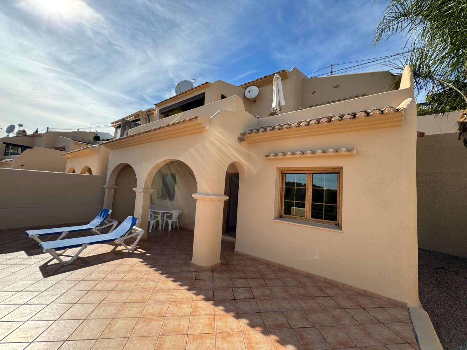 Bungalow de 3 chambres à louer à Moraira avec piscine garage - 1 400 € (Ref: 7656241)