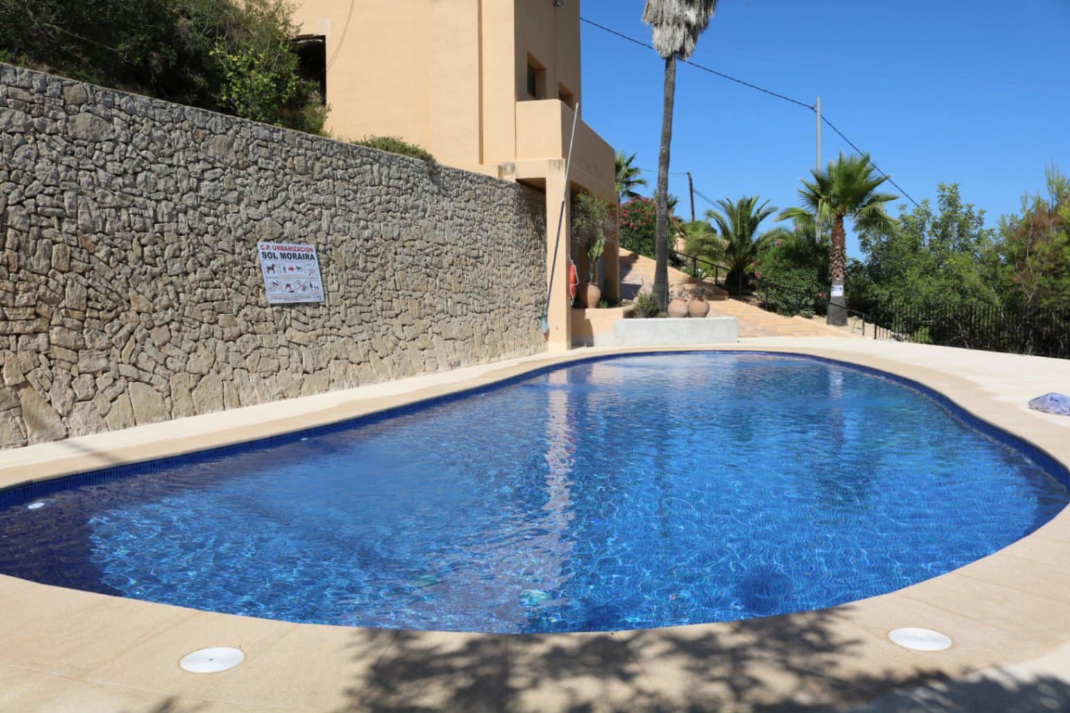 Bungalow de 3 chambres à louer à Moraira avec piscine garage - 1 400 € (Ref: 7656241)