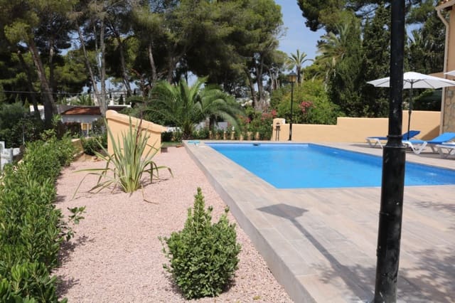 4 makuuhuone Huvila vuokrattavana paikassa Moraira, Teulada-Moraira mukana uima-altaan 
autotalli - 1 650 € (Ref: 7656242)