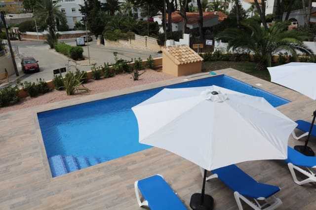 4 makuuhuone Huvila vuokrattavana paikassa Moraira, Teulada-Moraira mukana uima-altaan 
autotalli - 1 650 € (Ref: 7656242)