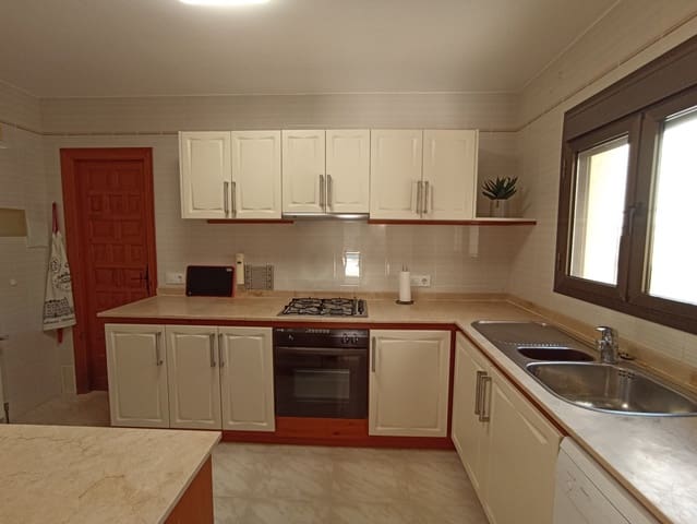 5 bedroom Villa for rent in Moraira, Teulada-Moraira with pool garage - € 2,200 (Ref: 7912924)