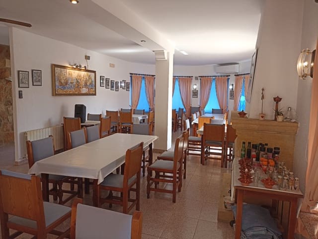 2 bedroom Commercial for sale in Moraira, Teulada-Moraira with pool garage - € 780,000 (Ref: 7935487)