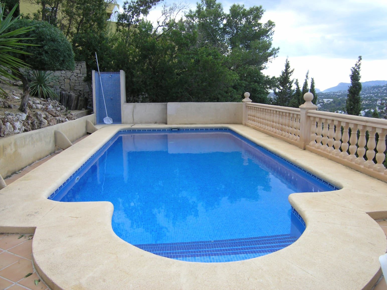 Villa/Maison de 3 chambres à louer à Moraira avec piscine garage - 1 700 € (Ref: 7991577)