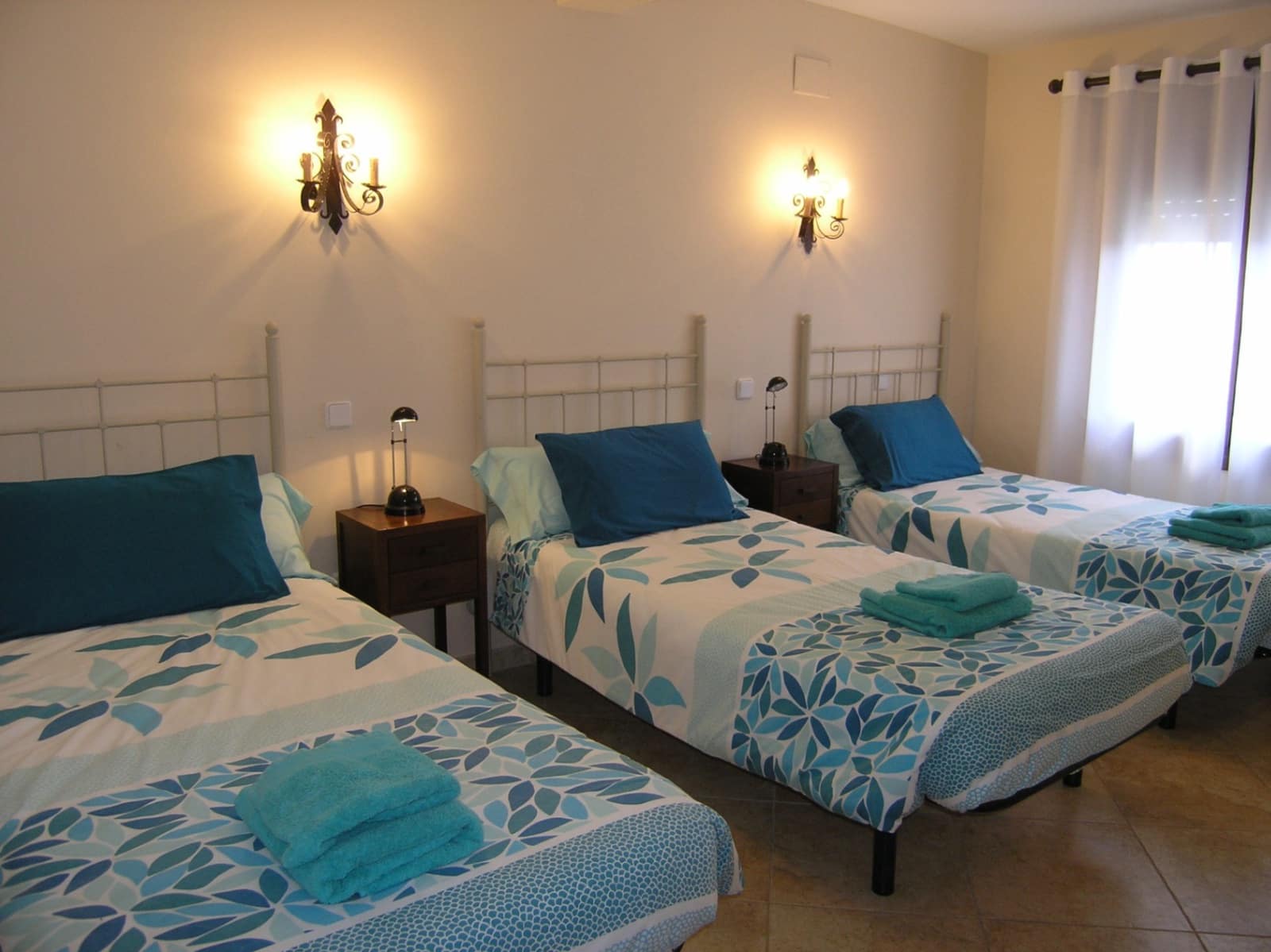 Villa/Maison de 3 chambres à louer à Moraira avec piscine garage - 1 700 € (Ref: 7991577)