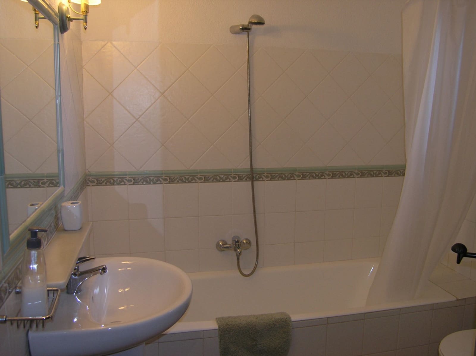 Villa/Maison de 3 chambres à louer à Moraira avec piscine garage - 1 700 € (Ref: 7991577)