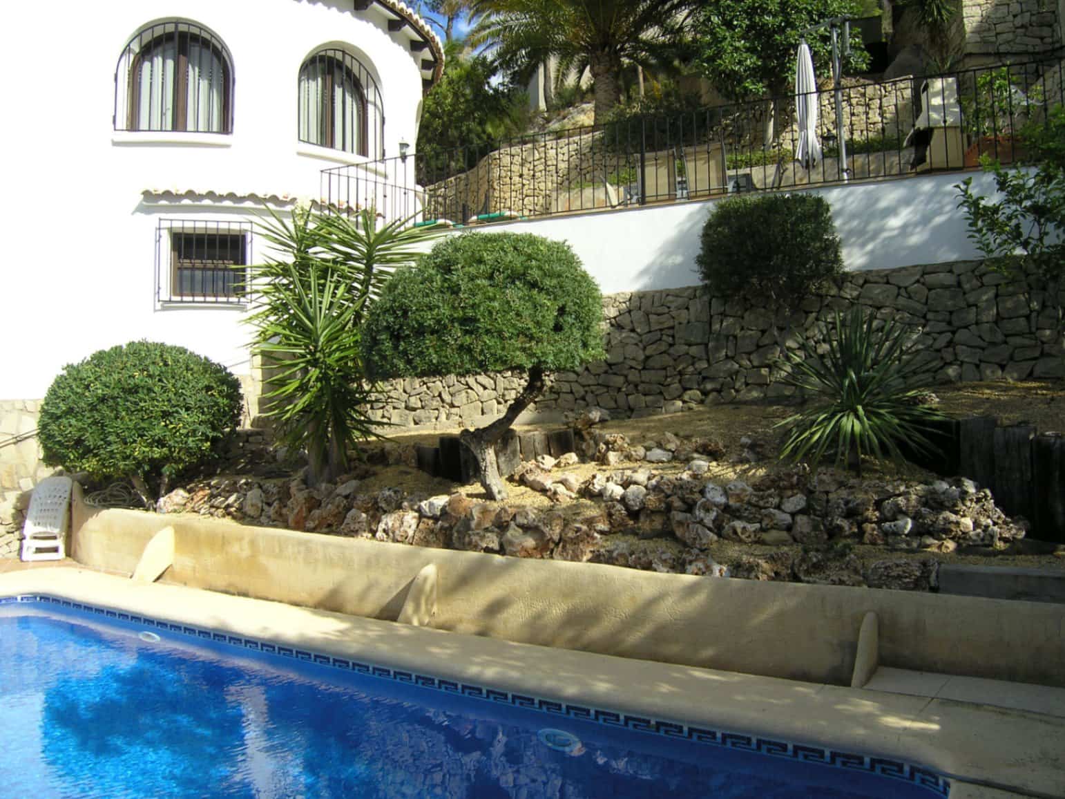 Villa/Maison de 3 chambres à louer à Moraira avec piscine garage - 1 700 € (Ref: 7991577)