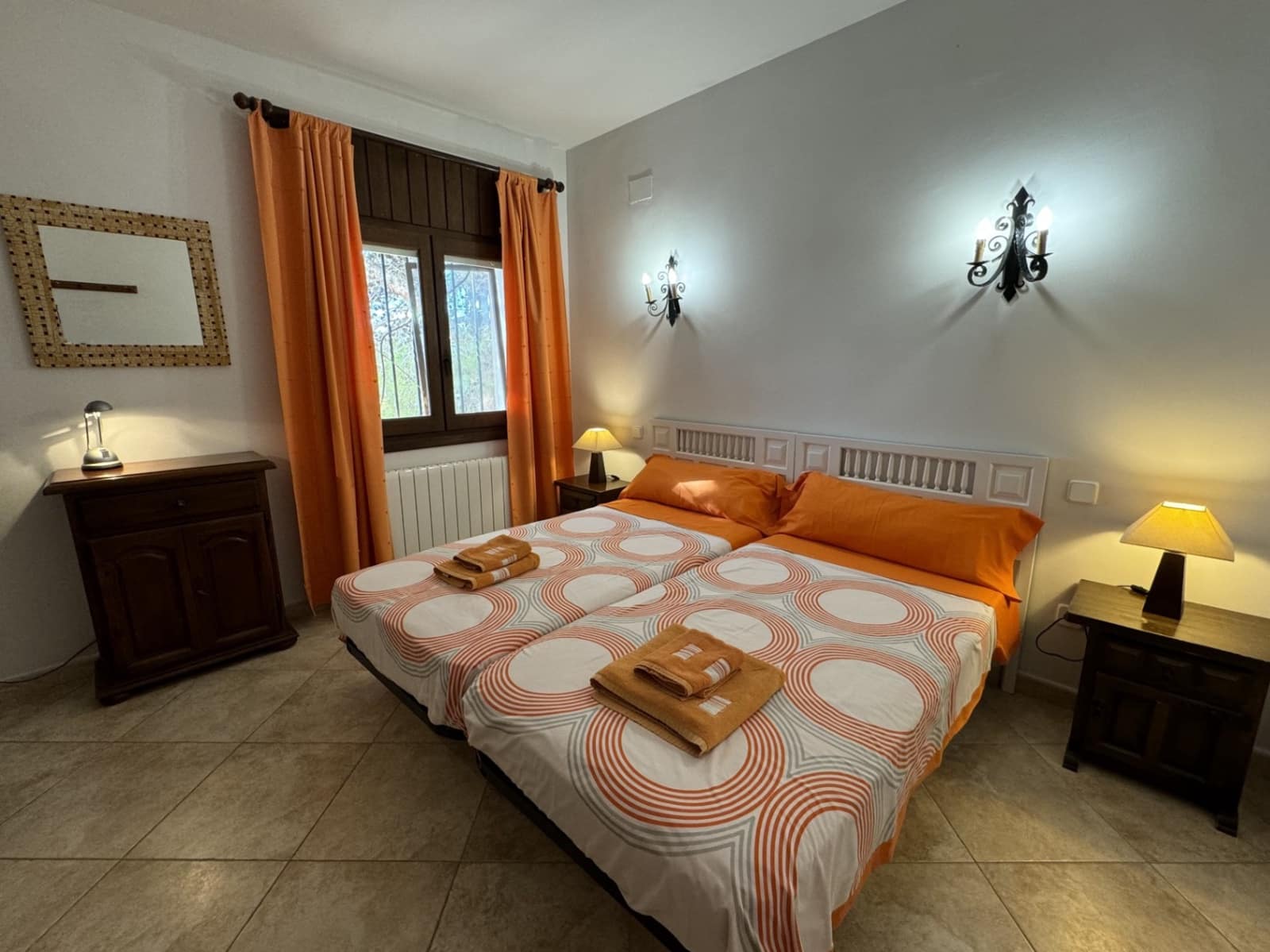 Villa/Maison de 3 chambres à louer à Moraira avec piscine garage - 1 700 € (Ref: 7991577)