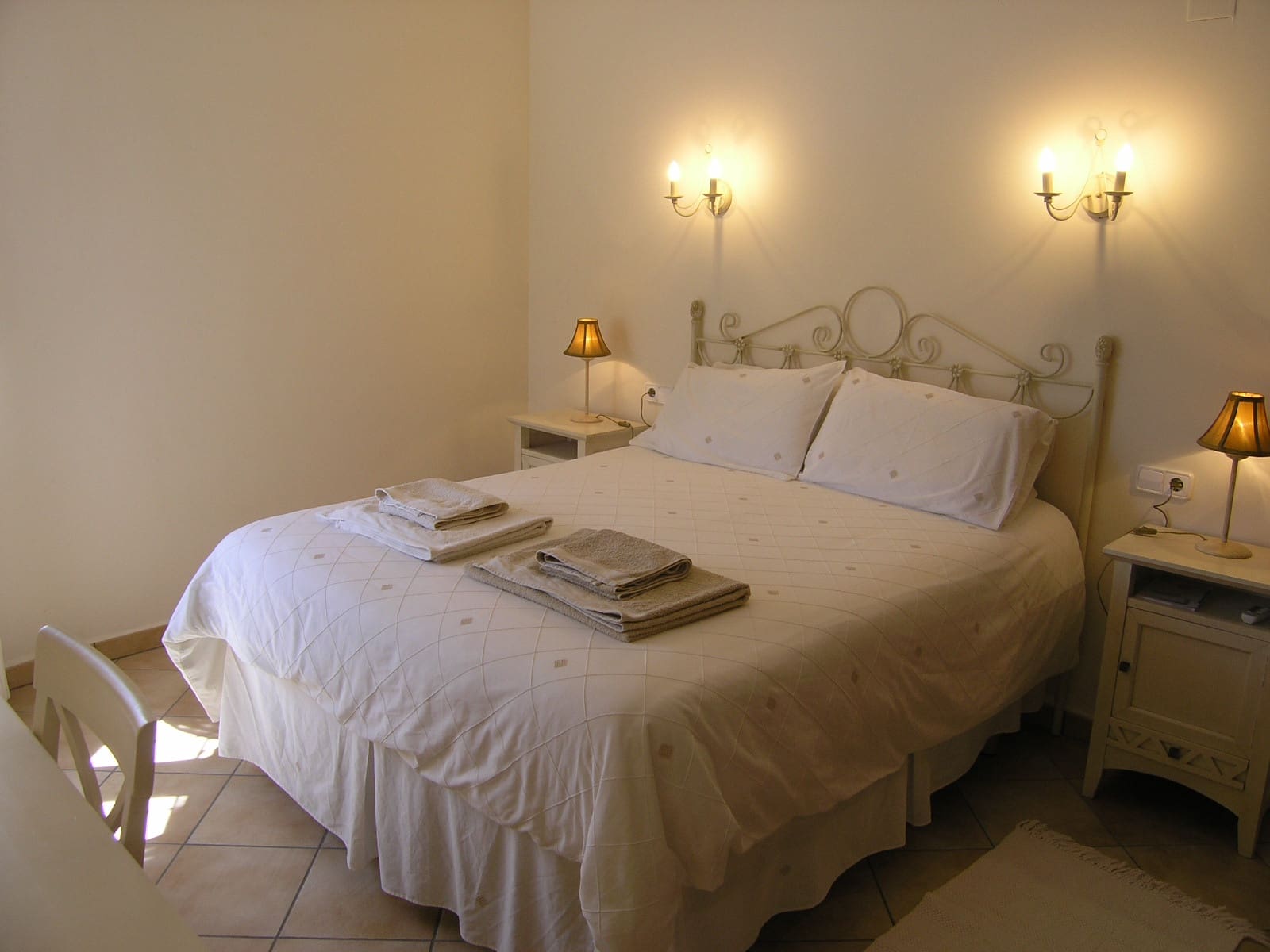 Villa/Maison de 3 chambres à louer à Moraira avec piscine garage - 1 800 € (Ref: 8001695)