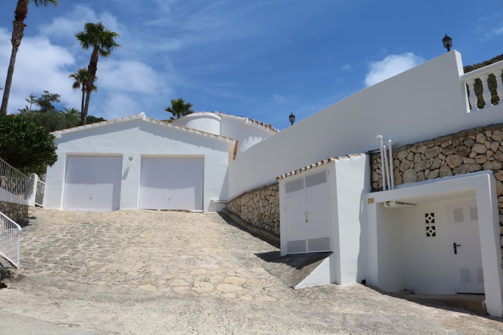 Villa/Maison de 3 chambres à louer à Moraira avec piscine garage - 1 800 € (Ref: 8001695)