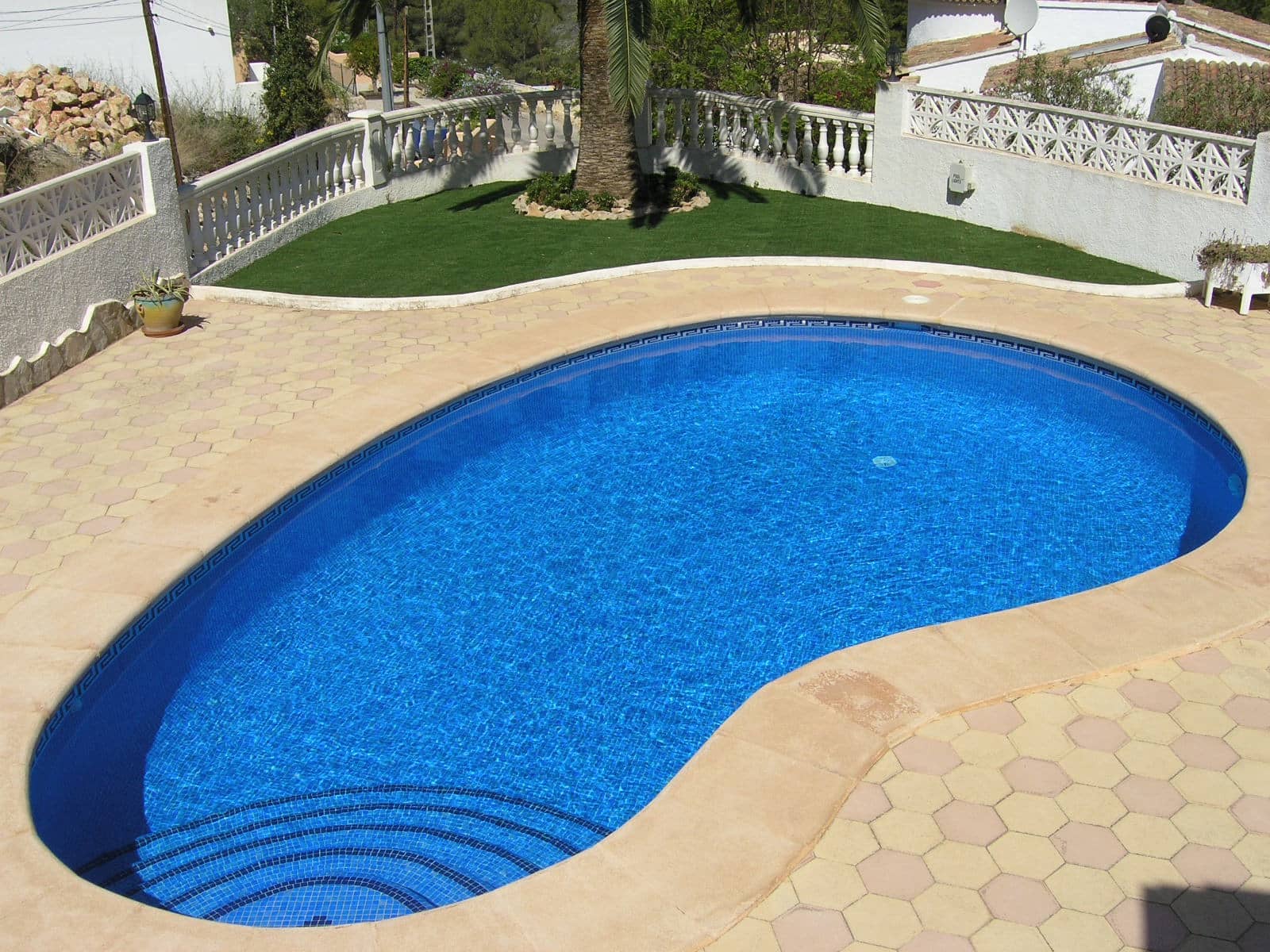 Villa/Maison de 3 chambres à louer à Moraira avec piscine garage - 1 800 € (Ref: 8001695)