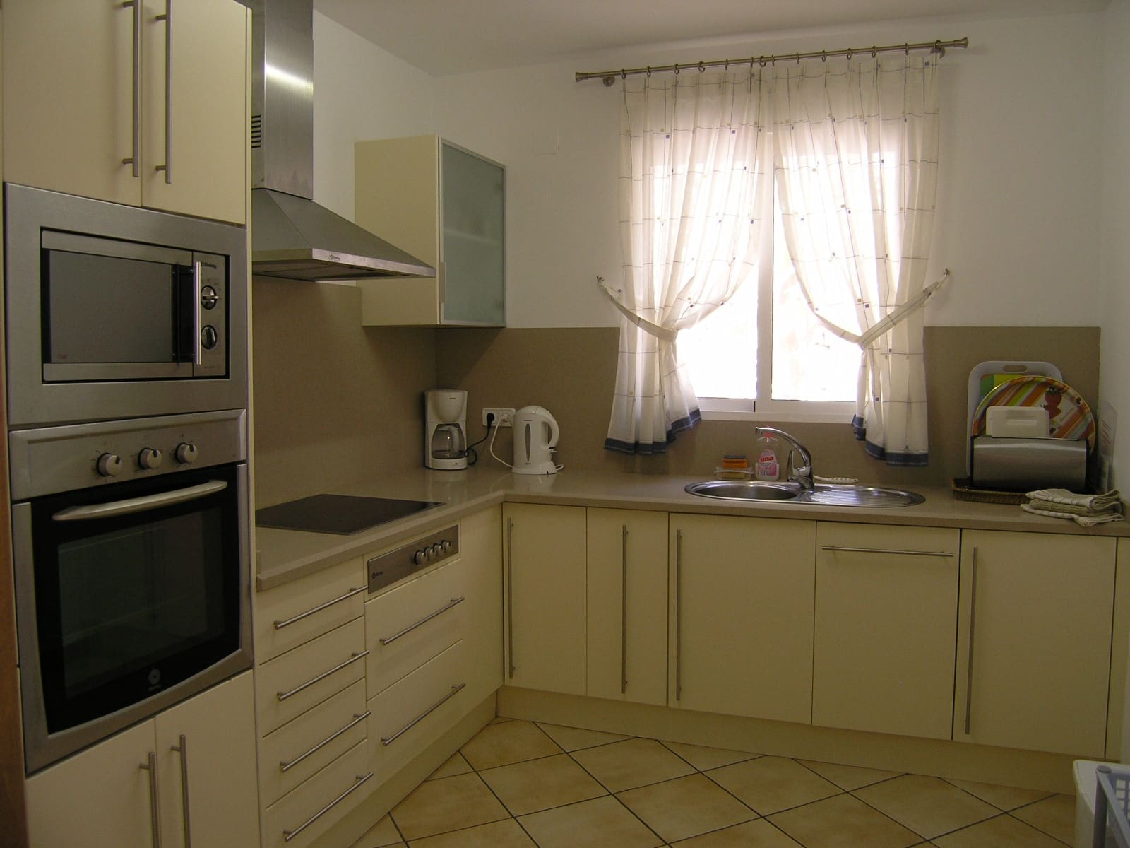 Villa/Maison de 3 chambres à louer à Moraira avec piscine garage - 1 800 € (Ref: 8001695)