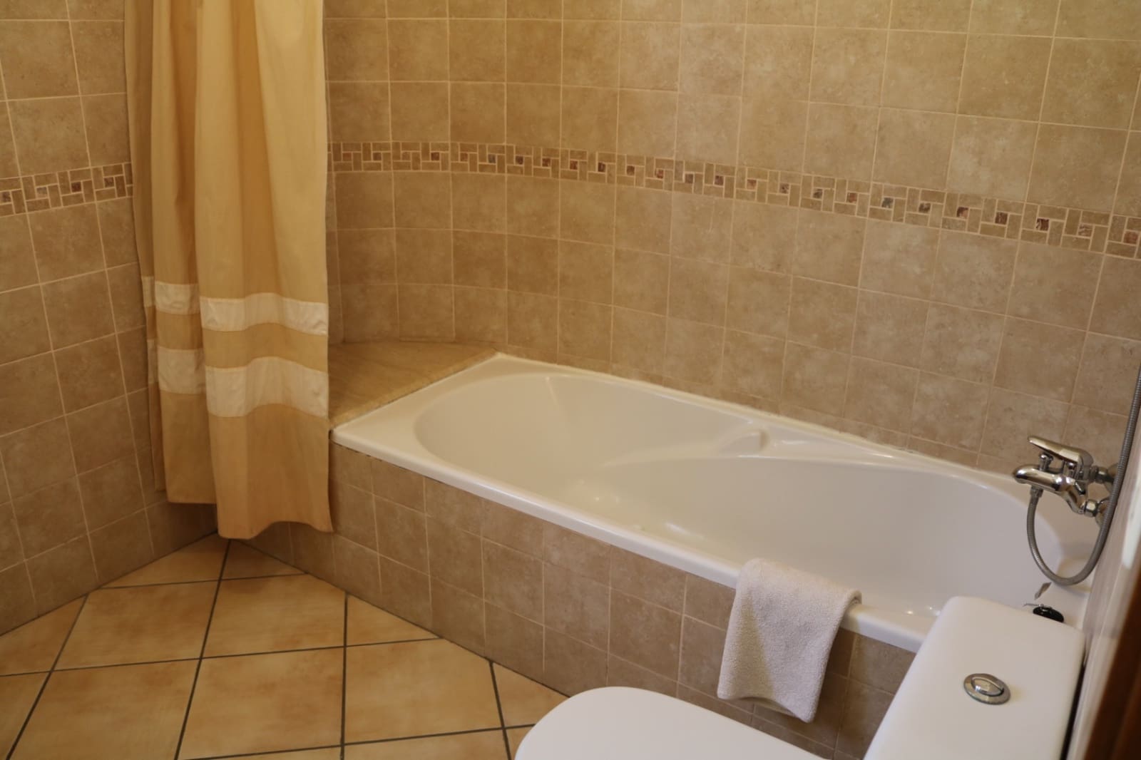 Villa/Maison de 3 chambres à louer à Moraira avec piscine garage - 1 800 € (Ref: 8001695)