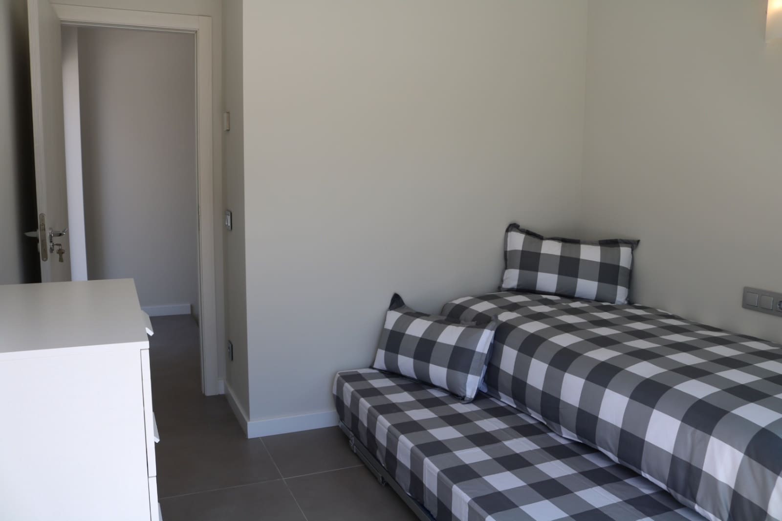 5 soveværelse Villa til leje i Benissa med swimmingpool garage - € 2.900 (Ref: 8176645)