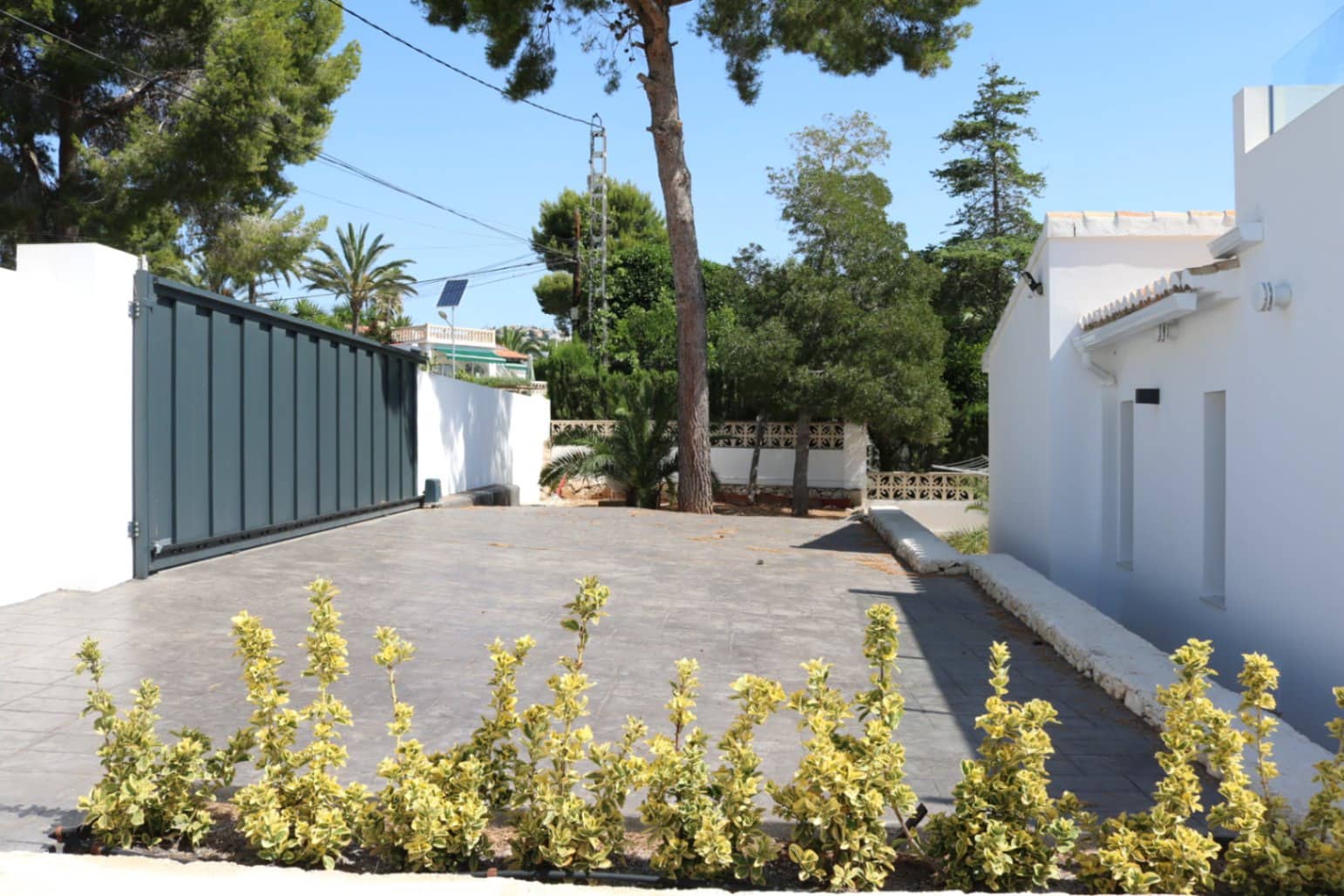 5 soveværelse Villa til leje i Benissa med swimmingpool garage - € 2.900 (Ref: 8176645)