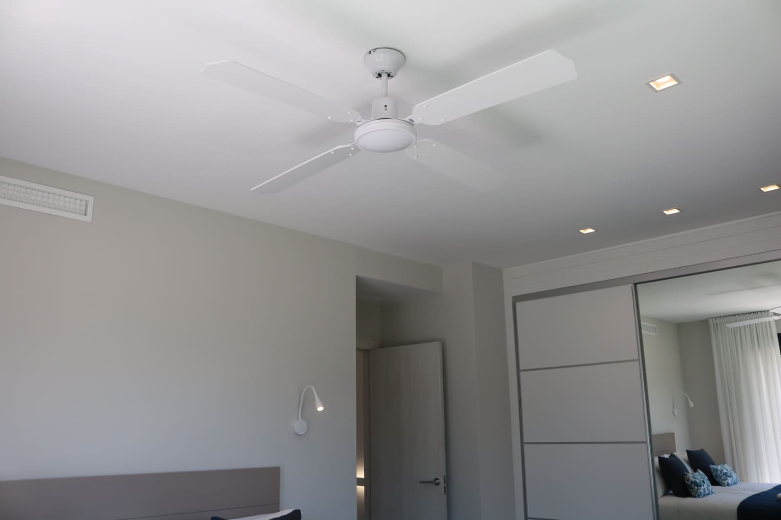 5 soveværelse Villa til leje i Benissa med swimmingpool garage - € 2.900 (Ref: 8176645)