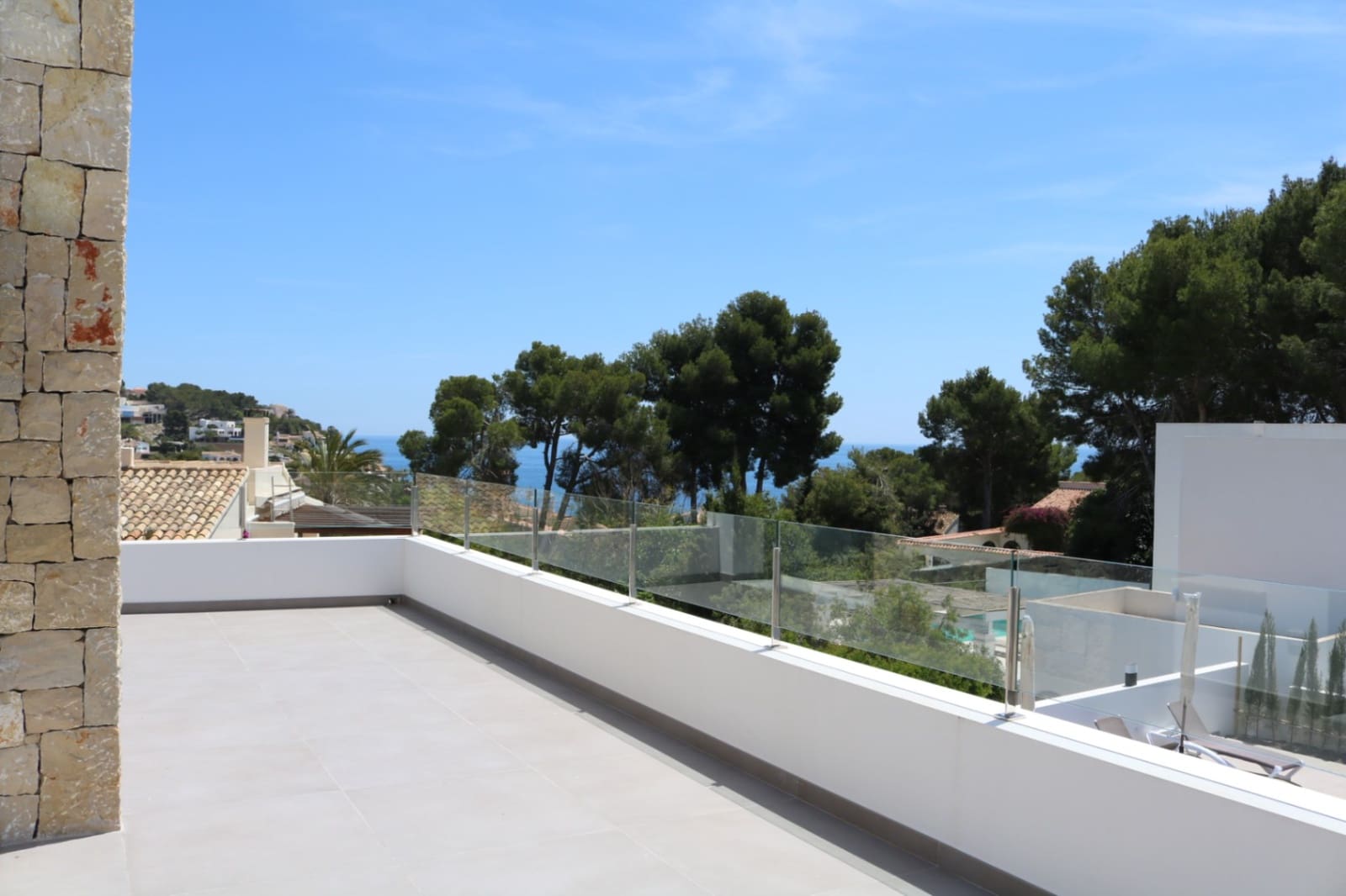 5 soveværelse Villa til leje i Benissa med swimmingpool garage - € 2.900 (Ref: 8176645)