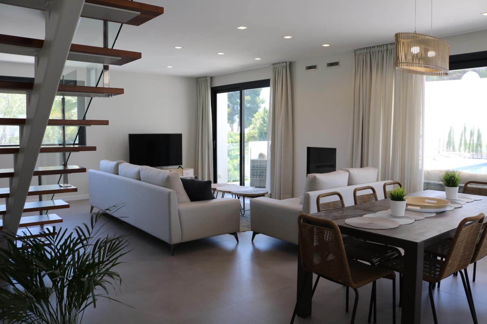 5 soveværelse Villa til leje i Benissa med swimmingpool garage - € 2.900 (Ref: 8176645)