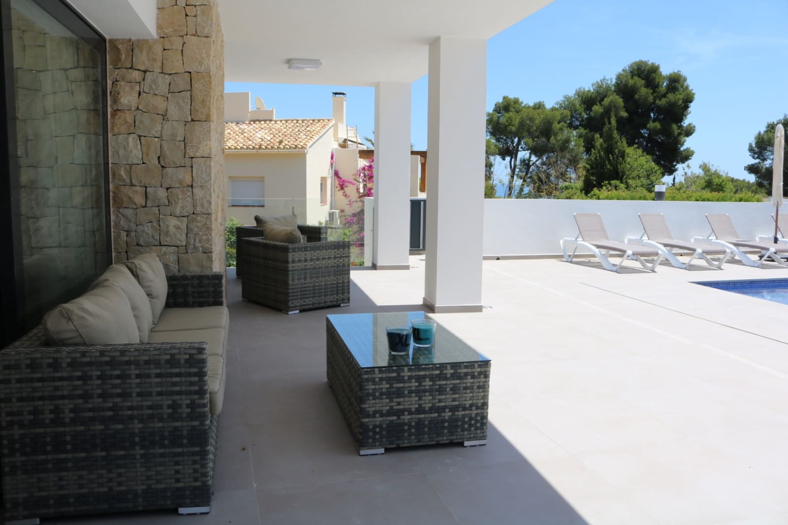 5 soveværelse Villa til leje i Benissa med swimmingpool garage - € 2.900 (Ref: 8176645)