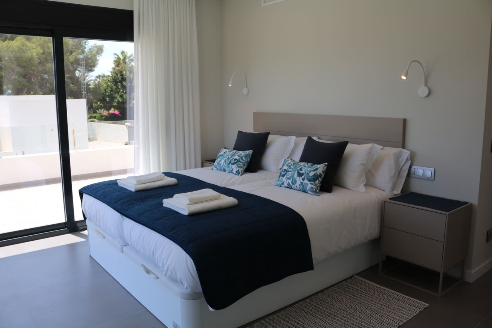 5 soveværelse Villa til leje i Benissa med swimmingpool garage - € 2.900 (Ref: 8176645)