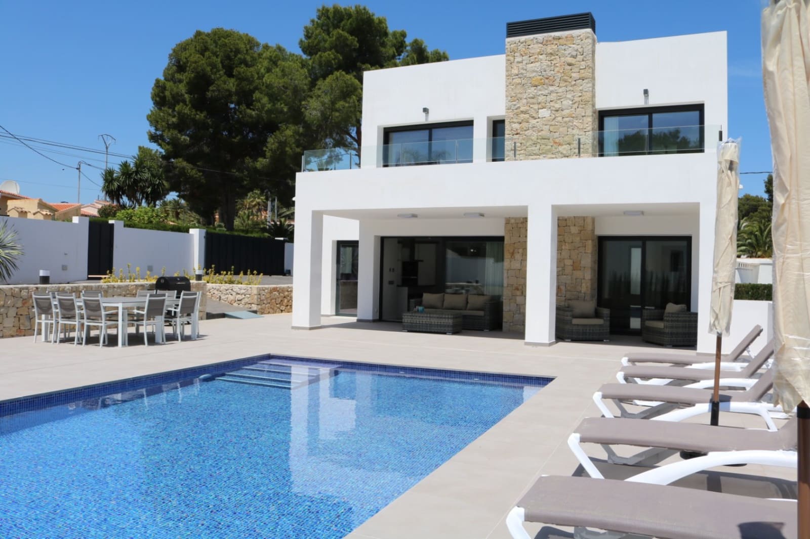 5 soveværelse Villa til leje i Benissa med swimmingpool garage - € 2.900 (Ref: 8176645)