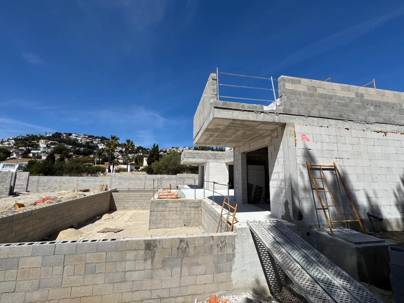 3 bedroom Villa for sale in Moraira with pool garage - € 1,475,000 (Ref: 8411969)