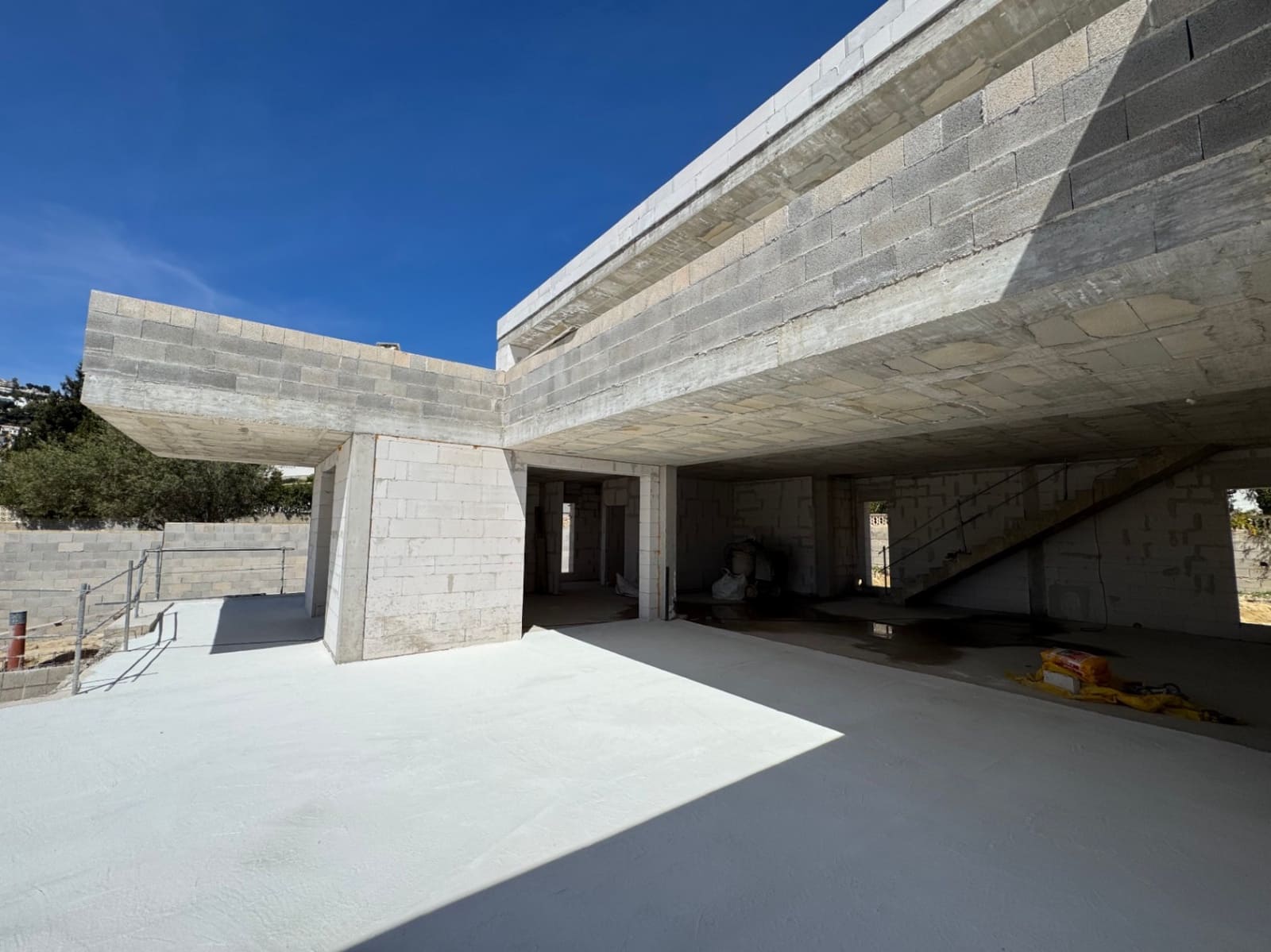 3 bedroom Villa for sale in Moraira with pool garage - € 1,475,000 (Ref: 8411969)