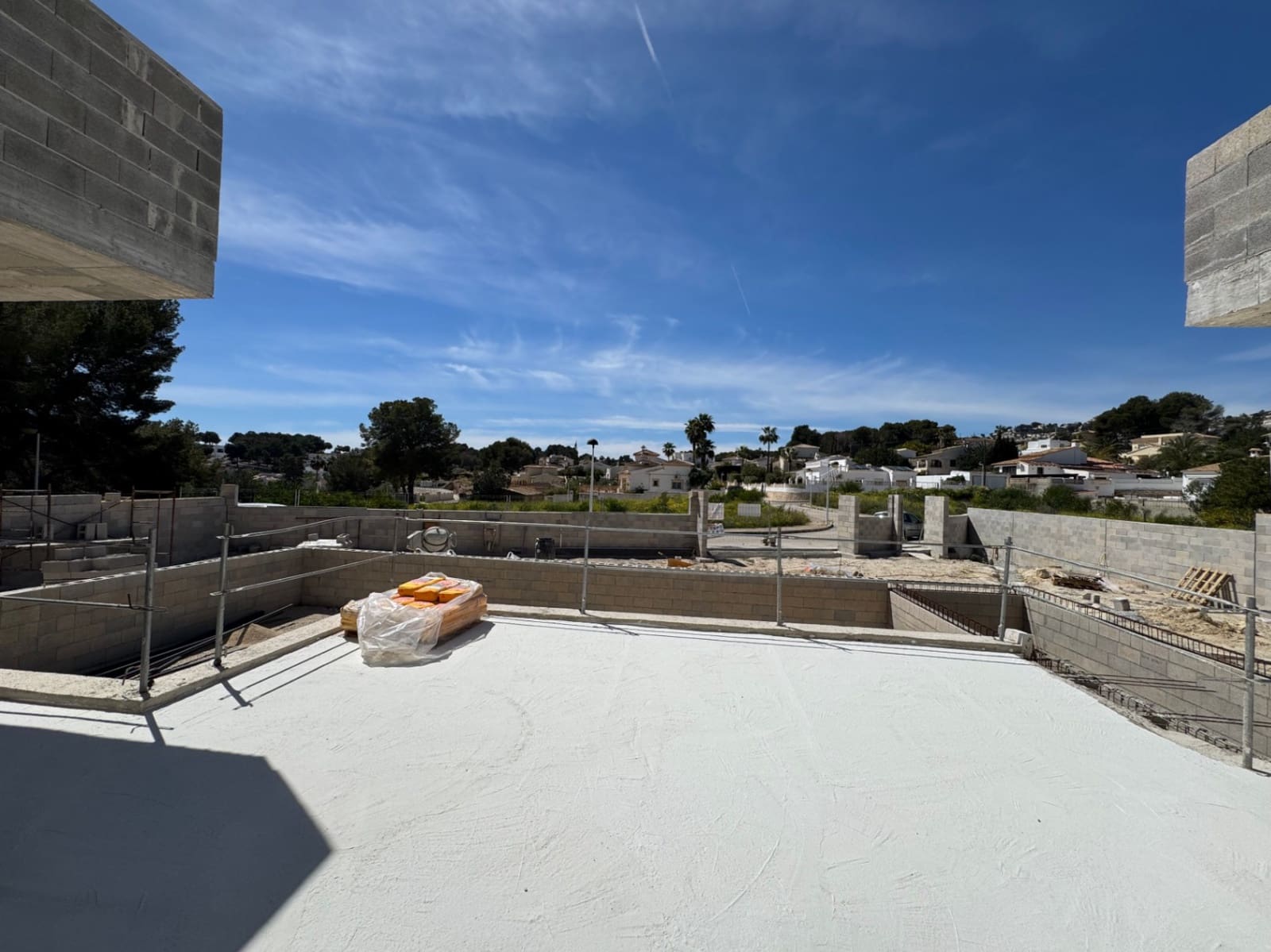 3 bedroom Villa for sale in Moraira with pool garage - € 1,475,000 (Ref: 8411969)