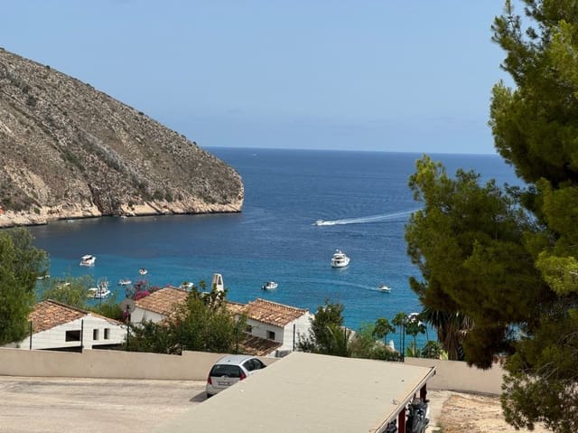 4 bedroom Villa for sale in Moraira, Teulada-Moraira with pool garage - € 1,175,000 (Ref: 8424361)