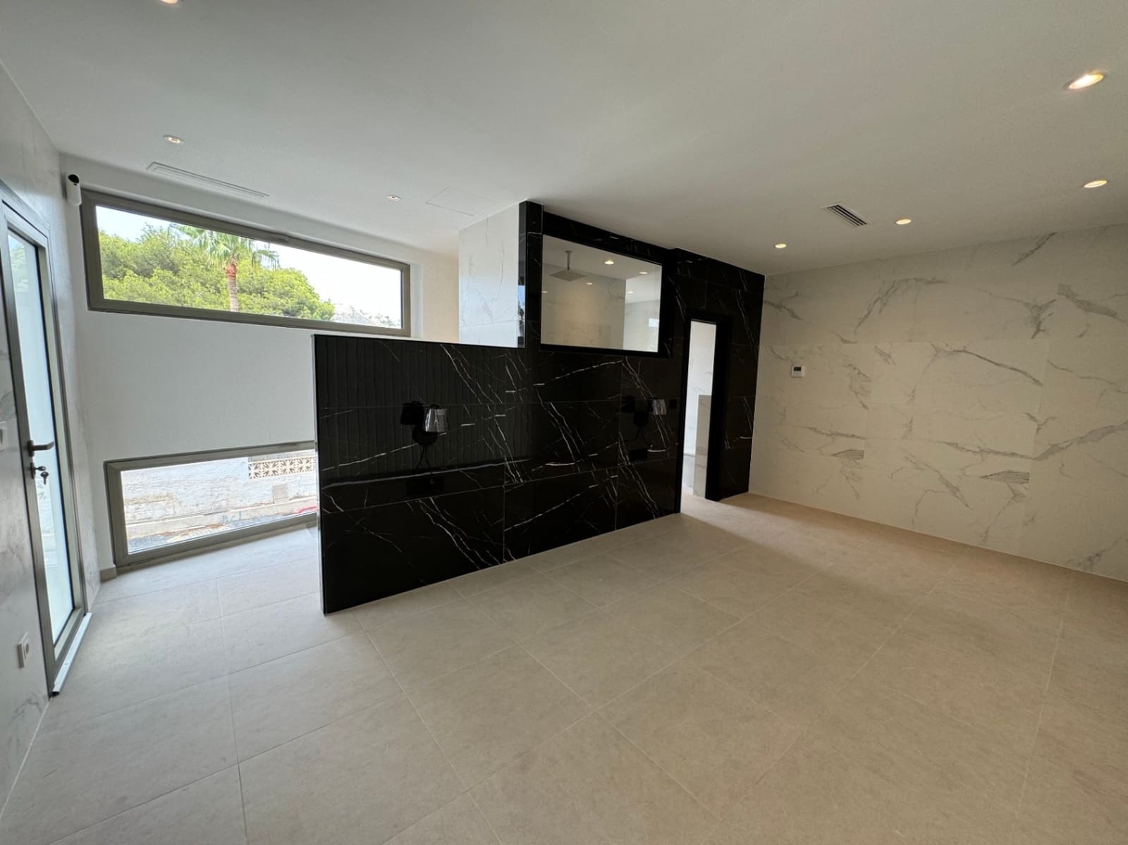 4 bedroom Villa for sale in Moraira with pool garage - € 1,175,000 (Ref: 8424361)