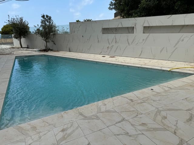 4 bedroom Villa for sale in Moraira, Teulada-Moraira with pool garage - € 1,175,000 (Ref: 8424361)