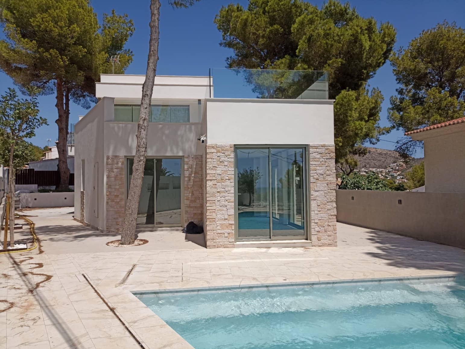 4 bedroom Villa for sale in Moraira with pool garage - € 1,175,000 (Ref: 8424361)
