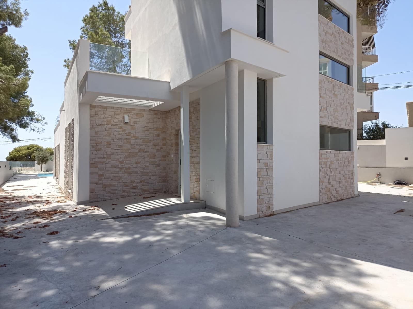 4 bedroom Villa for sale in Moraira with pool garage - € 1,175,000 (Ref: 8424361)