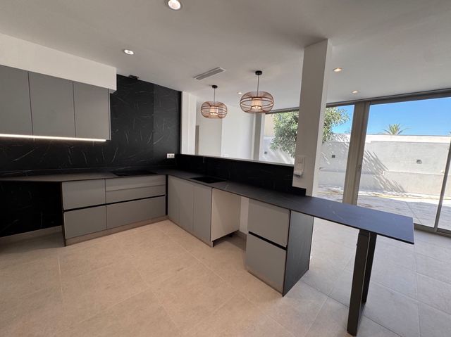 4 sovrum Villa till salu i Moraira, Teulada-Moraira med pool garage - 1 095 000 € (Ref: 8424361)