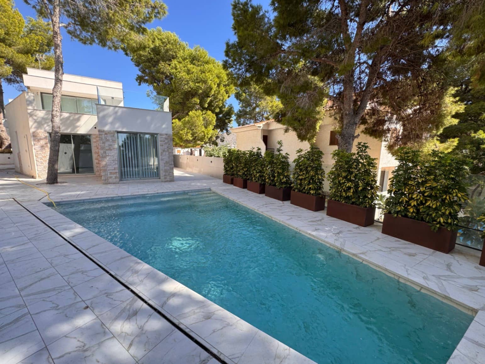 4 bedroom Villa for sale in Moraira with pool garage - € 1,095,000 (Ref: 8424361)